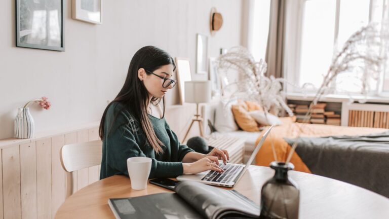 Se lancer en freelance sans expérience : par où commencer ?