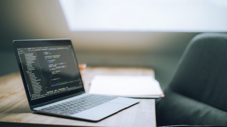 Mistral AI lance Leanstral 1.5 : impact sur votre code